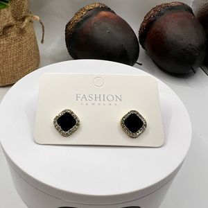 Pair of Fashion Jewelry Earrings‎ NEW
